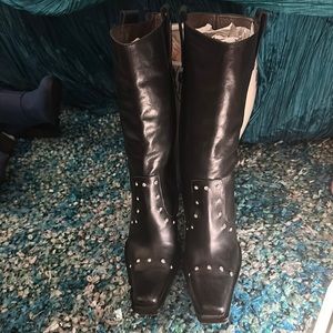 Womens Kenneth Cole leather boots with crystals